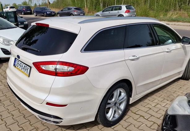 Ford Mondeo cena 59900 przebieg: 204000, rok produkcji 2015 z Żmigród małe 529